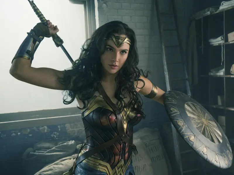 ওয়ান্ডার ওম্যান চরিত্রে গ্যাল গ্যাদত