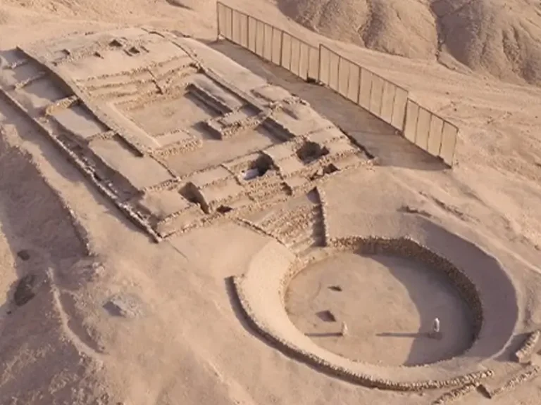 হারিয়ে যাওয়া পৃথিবীর শহর পেনিকো